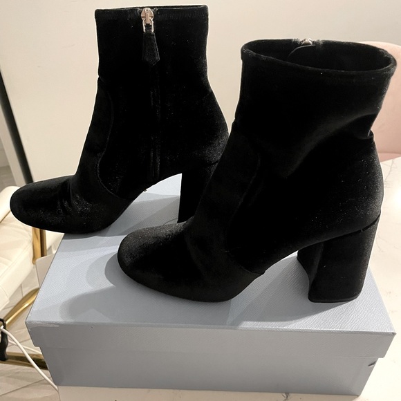 PRADA BLK VELVET CHUNKY HEEL ZIPPER BOOT - Picture 3 of 11